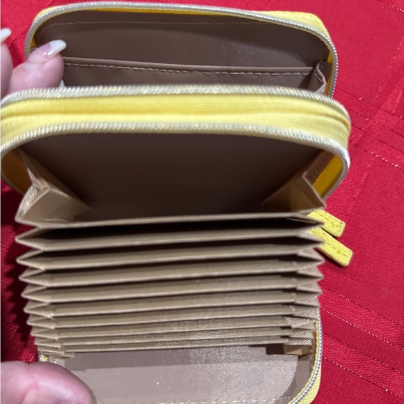 Buxton card holder - Picture 4 of 4